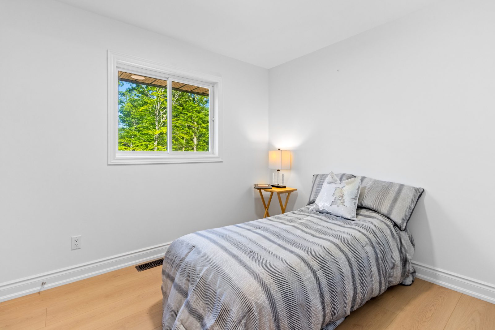 43 GRAHAM CRESCENT