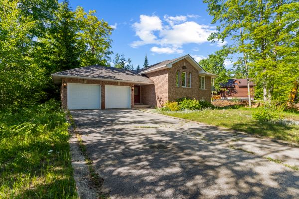 43 GRAHAM CRESCENT