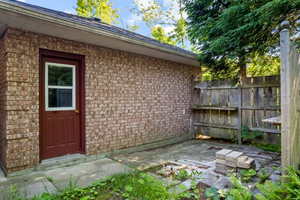 43 GRAHAM CRESCENT