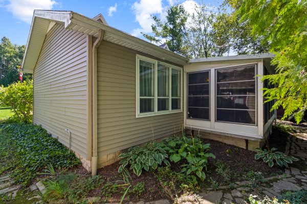 50 HANSEN DRIVE S