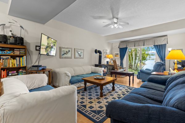 50 HANSEN DRIVE S
