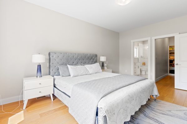 515 4TH STREET W