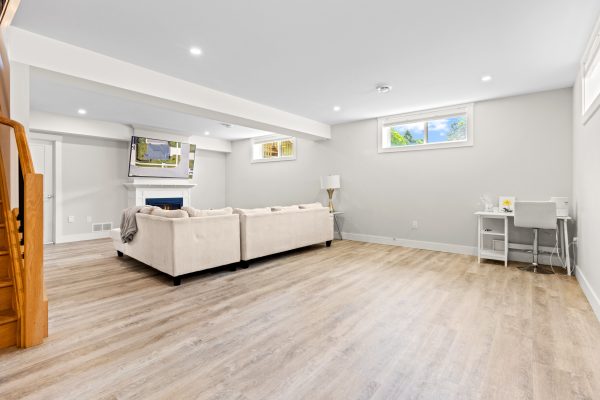 515 4TH STREET W