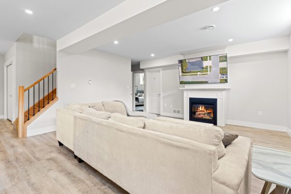 515 4TH STREET W