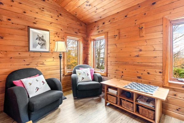 569263 SIDEROAD 6 ROAD