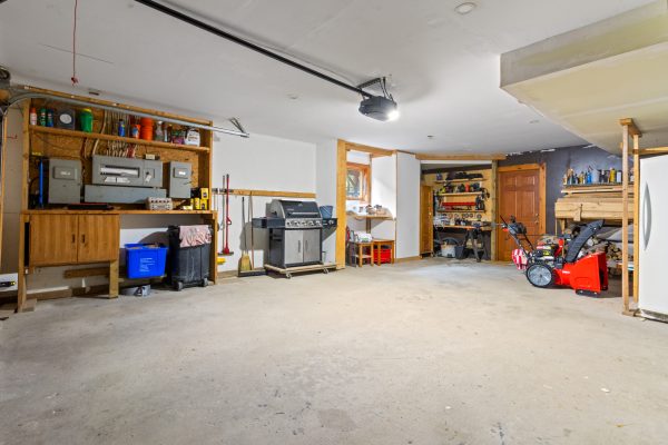 569263 SIDEROAD 6 ROAD