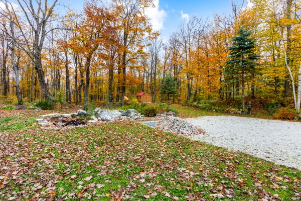 569263 SIDEROAD 6 ROAD