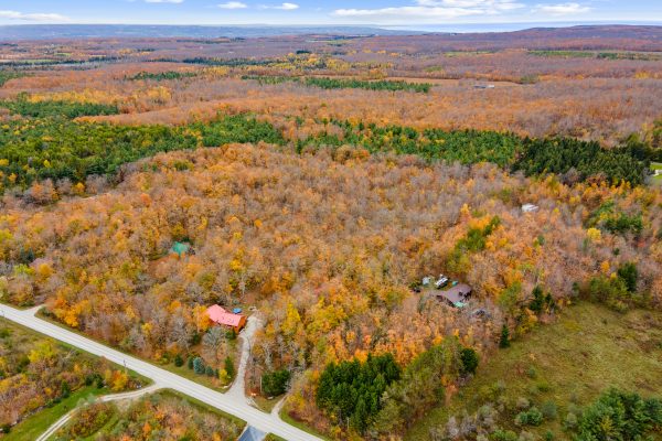 569263 SIDEROAD 6 ROAD