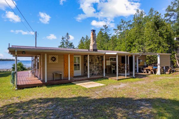 626 WARNER BAY ROAD