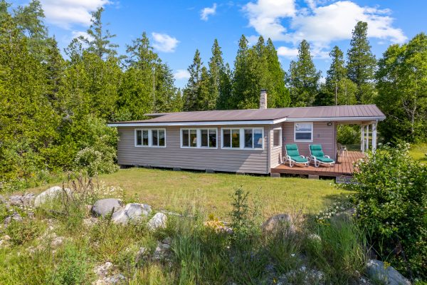 626 WARNER BAY ROAD