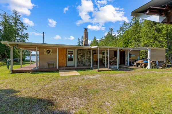 626 WARNER BAY ROAD