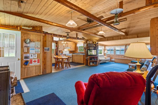 626 WARNER BAY ROAD