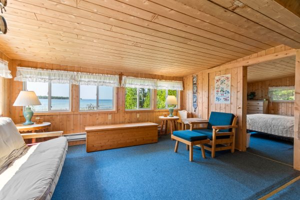626 WARNER BAY ROAD