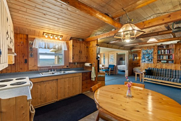 626 WARNER BAY ROAD