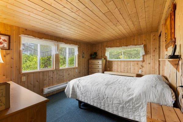 626 WARNER BAY ROAD