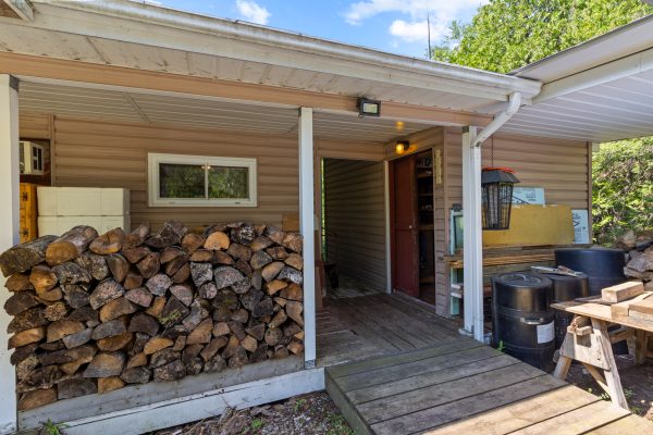 626 WARNER BAY ROAD