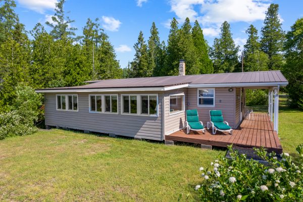 626 WARNER BAY ROAD