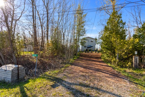 639 BRUCE ROAD 13