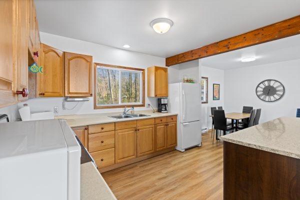 639 BRUCE ROAD 13