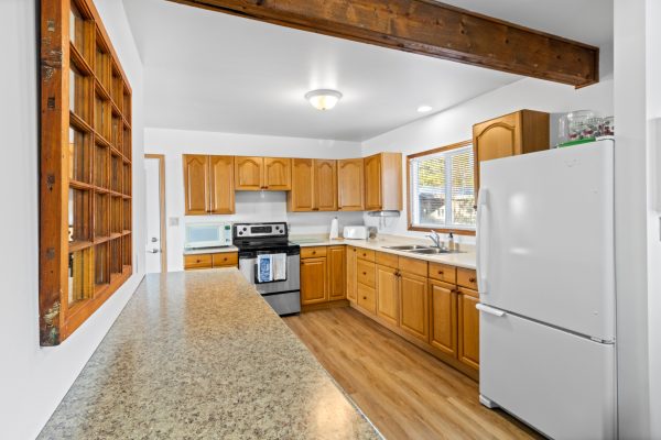 639 BRUCE ROAD 13