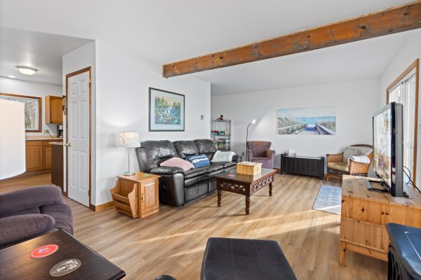 639 BRUCE ROAD 13