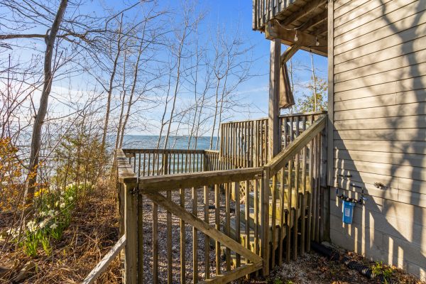 639 BRUCE ROAD 13