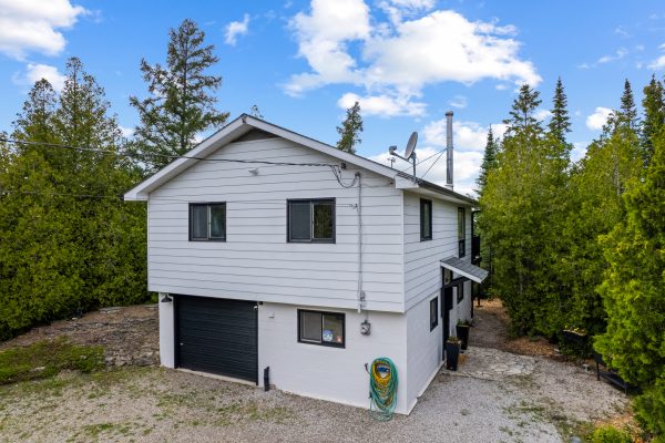64 LARSEN COVE ROAD N