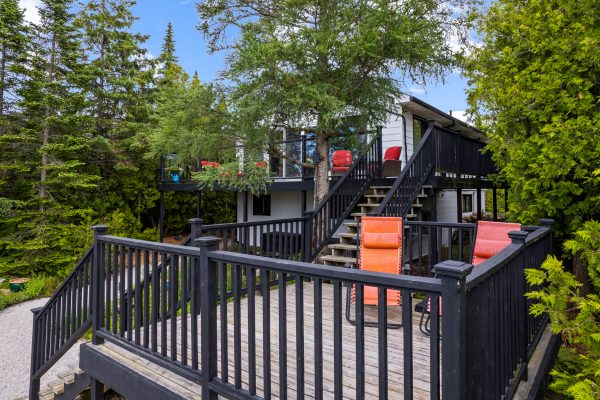 64 LARSEN COVE ROAD N