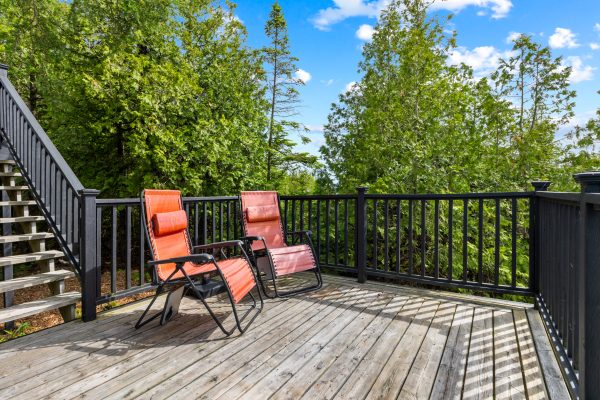 64 LARSEN COVE ROAD N