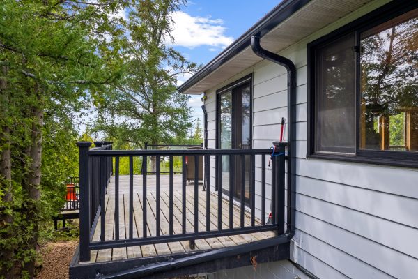 64 LARSEN COVE ROAD N