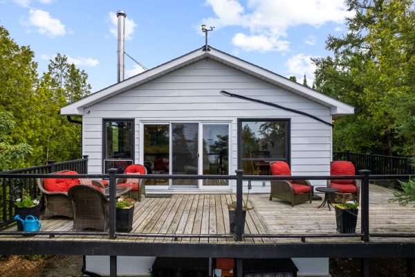 64 LARSEN COVE ROAD N