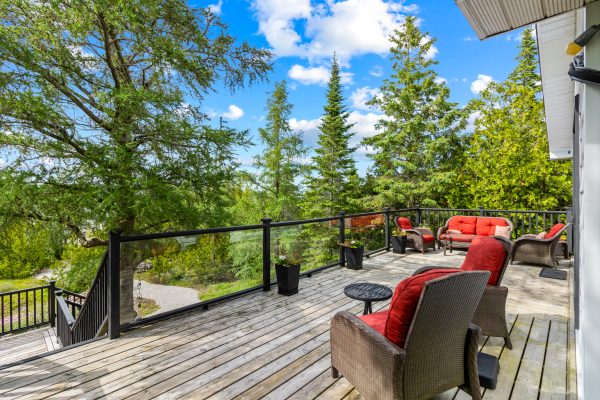 64 LARSEN COVE ROAD N
