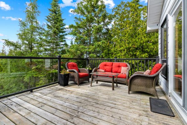 64 LARSEN COVE ROAD N