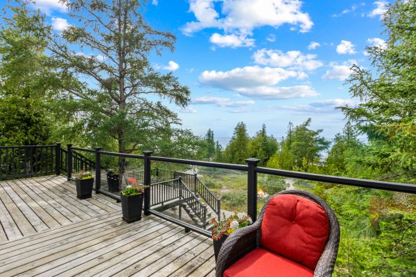 64 LARSEN COVE ROAD N