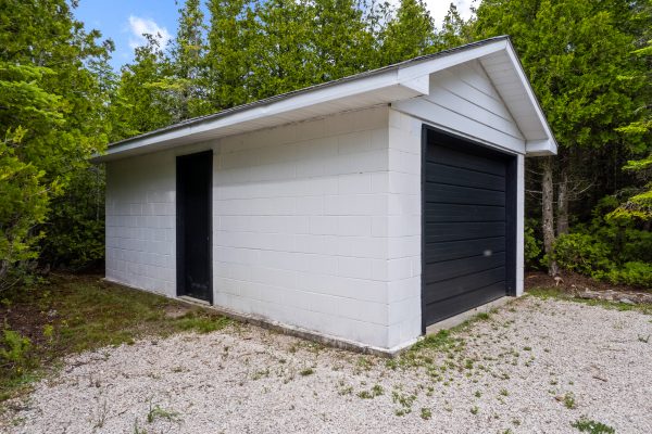 64 LARSEN COVE ROAD N