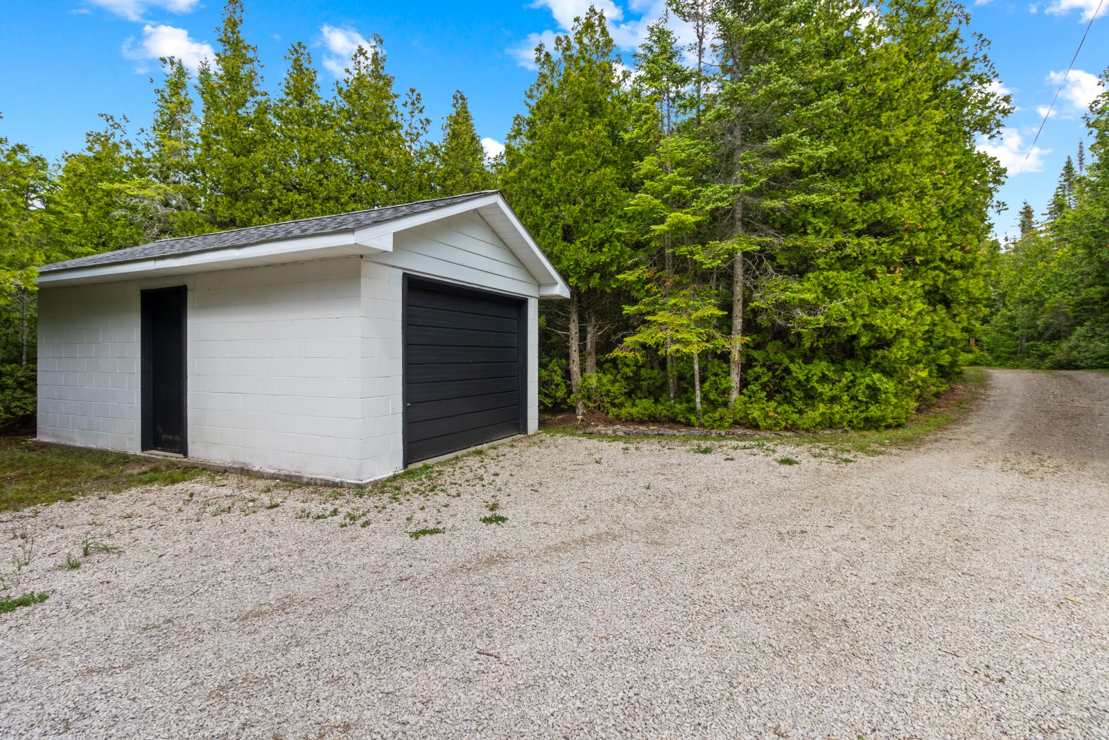 64 LARSEN COVE ROAD N