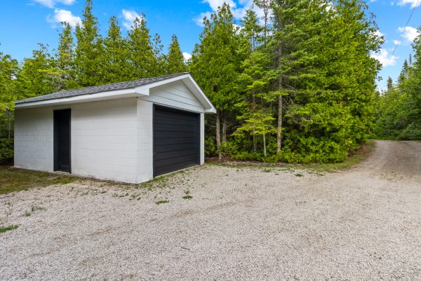 64 LARSEN COVE ROAD N