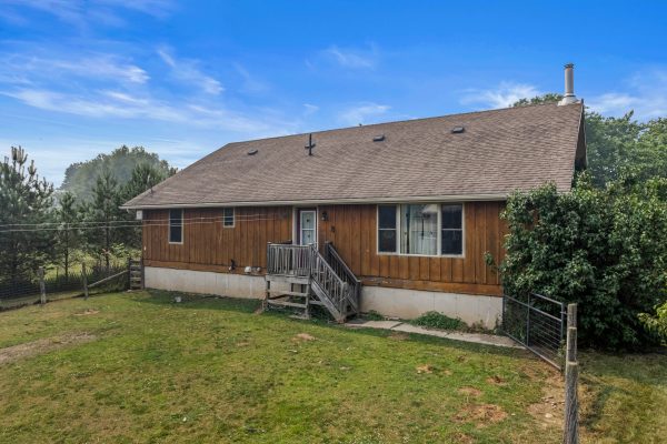 720472 20 SIDE ROAD