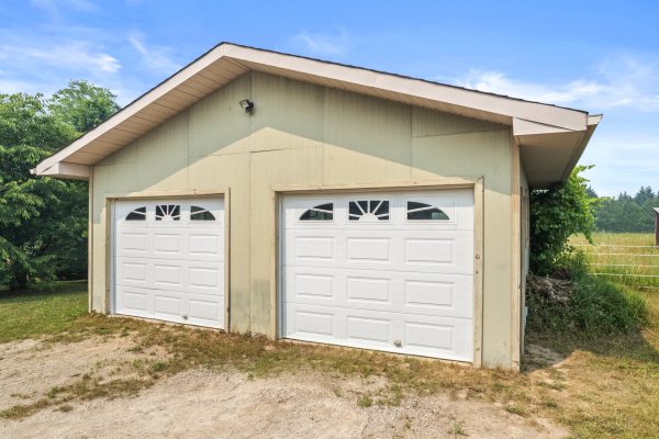 720472 20 SIDE ROAD