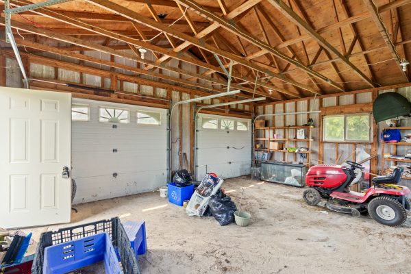 720472 20 SIDE ROAD