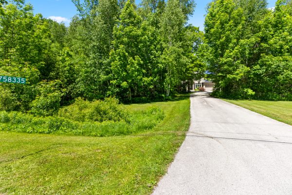 758335 GIRL GUIDE ROAD