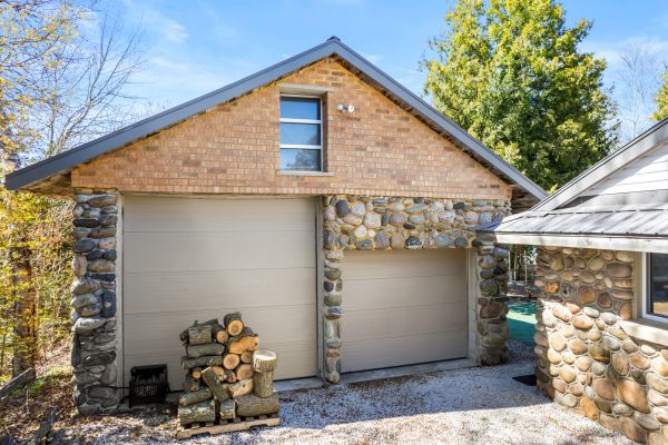 765 BRUCE ROAD 13 ROAD