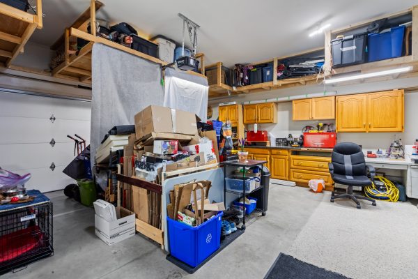 785 WOODLAND DRIVE