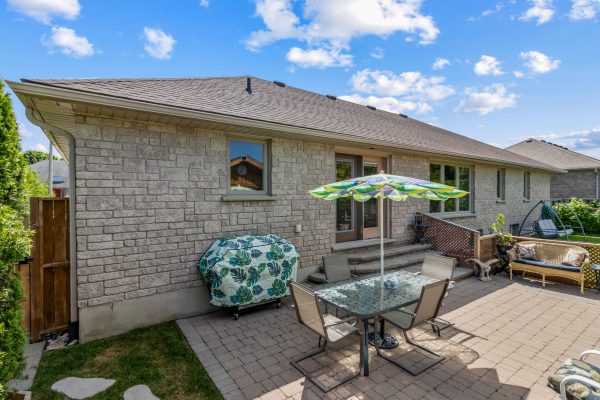 785 WOODLAND DRIVE