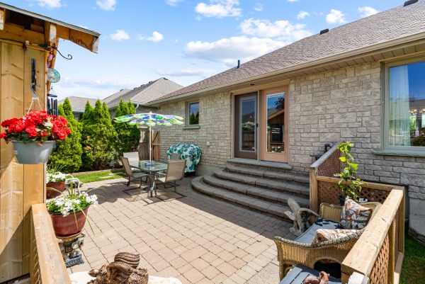 785 WOODLAND DRIVE