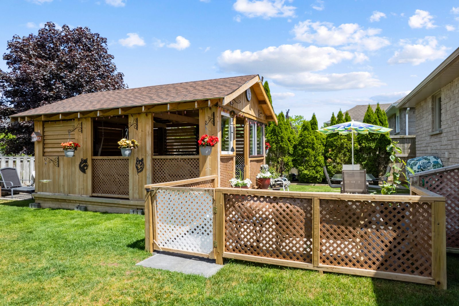 785 WOODLAND DRIVE