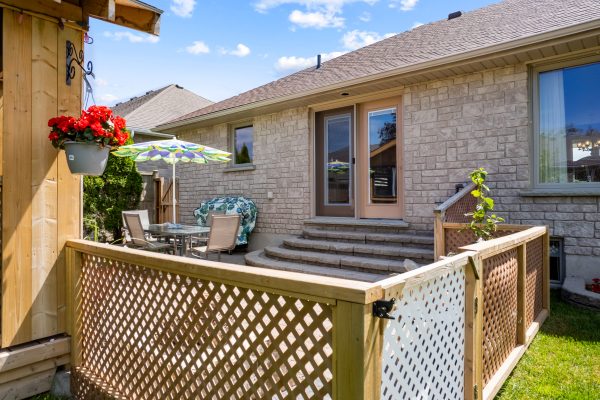785 WOODLAND DRIVE