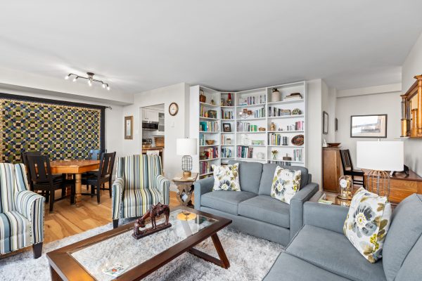 402 - 860 9TH STREET E