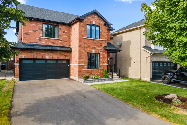 87 BONISTEL CRESCENT