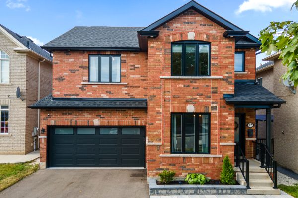 87 BONISTEL CRESCENT